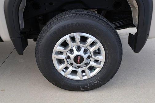 2026 GMC Sierra 2500 SLE