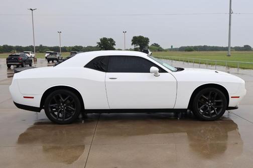 White Knuckle Clearcoat 2021 Dodge Challenger SXT