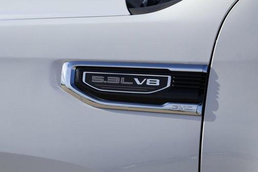 Summit White 2025 GMC Sierra 1500 SLT