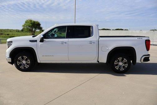 Summit White 2025 GMC Sierra 1500 SLT