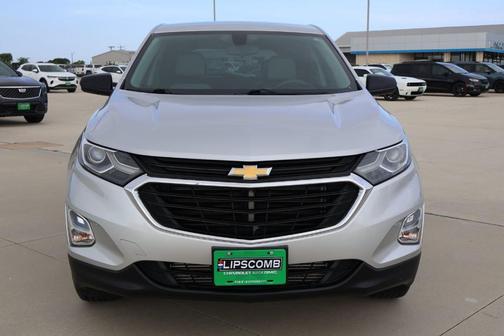 Silver Ice Metallic 2018 Chevrolet Equinox LS