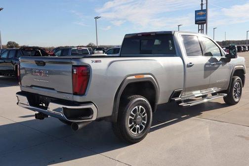 2026 GMC Sierra 3500 SLT