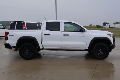 Summit White 2026 Chevrolet Colorado Trail Boss