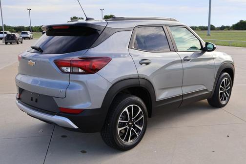 Sterling Gray Metallic 2025 Chevrolet Trailblazer LT