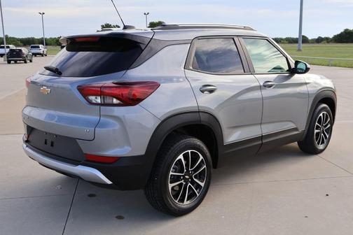 Sterling Gray Metallic 2025 Chevrolet Trailblazer LT
