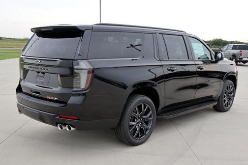 2025 Chevrolet Suburban RST