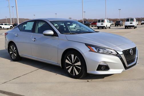Silver 2021 Nissan Altima 2.5 SL