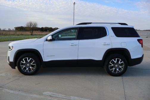 Summit White 2023 GMC Acadia SLT