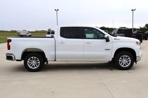 Summit White 2026 Chevrolet Silverado 1500 LT