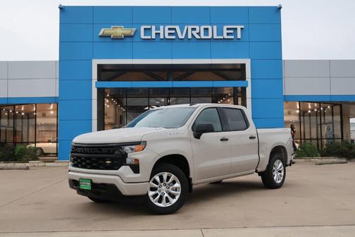 White Sand 2026 Chevrolet Silverado 1500 Custom
