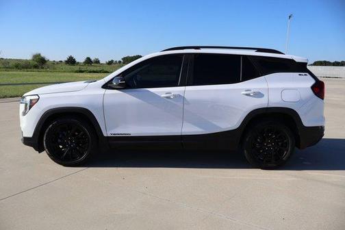 Summit White 2023 GMC Terrain SLE