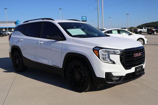 Summit White 2023 GMC Terrain SLE