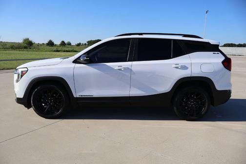 Summit White 2023 GMC Terrain SLE