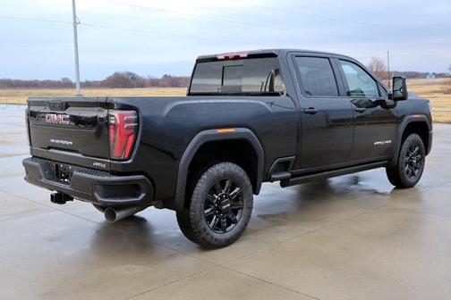 2025 GMC Sierra 2500 AT4
