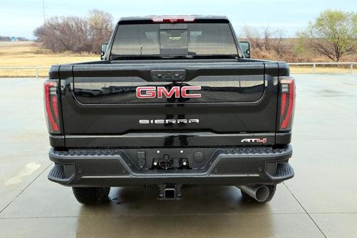 2025 GMC Sierra 2500 AT4