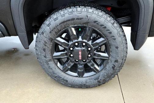 2025 GMC Sierra 2500 AT4