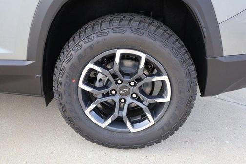 Sterling Gray Metallic 2026 Chevrolet Equinox FWD ACTIV