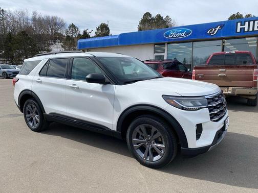 Star White 2026 Ford Explorer Active
