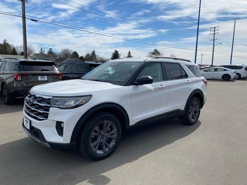 Star White 2026 Ford Explorer Active