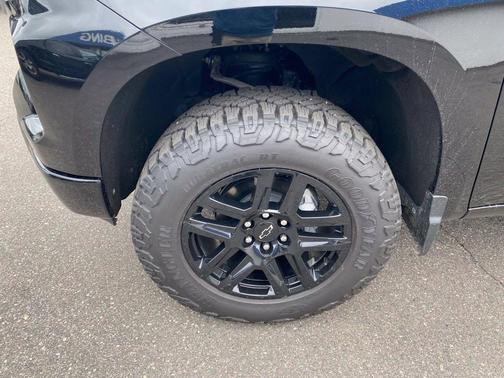 Black 2026 Chevrolet Silverado 1500 Custom Trail Boss