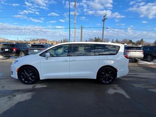 2019 Chrysler Pacifica Touring Plus