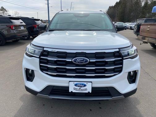 Star White 2026 Ford Explorer Active