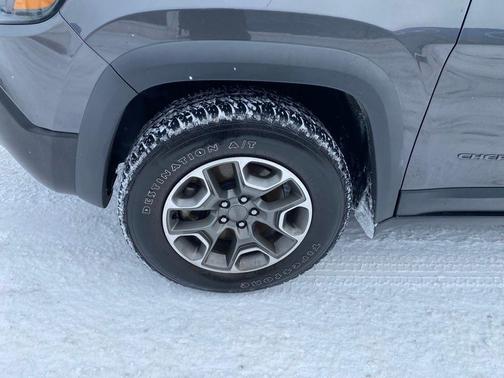 2022 Jeep Cherokee Trailhawk