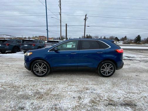 2023 Ford Edge Titanium