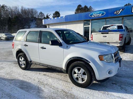 2010 Ford Escape XLS