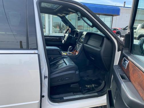 2016 Lincoln Navigator L Select