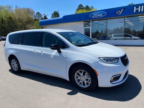 Bright White Clearcoat 2024 Chrysler Pacifica Touring-L