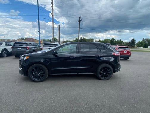 2022 Ford Edge ST Line