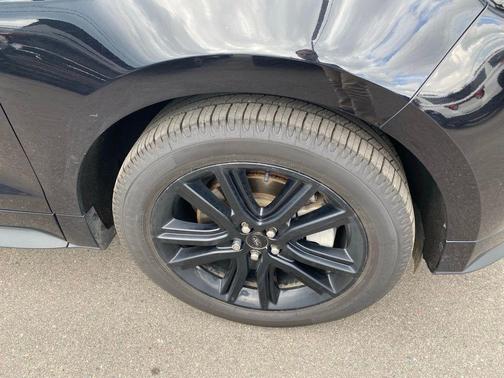 2022 Ford Edge ST Line