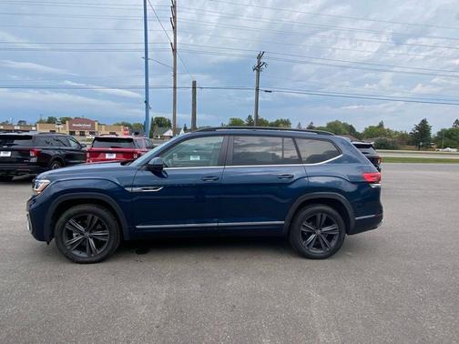 2021 Volkswagen Atlas 3.6 V6 SE w/ Technology R-Line
