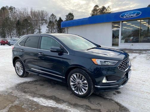 2022 Ford Edge Titanium