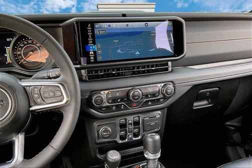 2024 Jeep Wrangler 4-Door Sahara 4x4