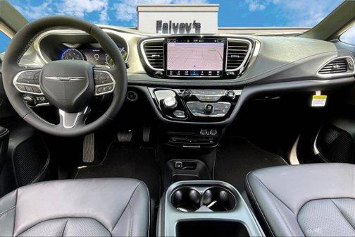 2025 Chrysler Pacifica L