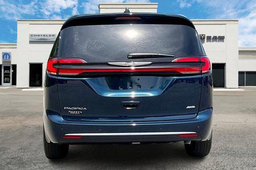 2025 Chrysler Pacifica L