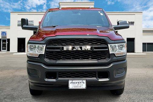 2022 RAM 2500 Tradesman Crew Cab 4x4 8' Box
