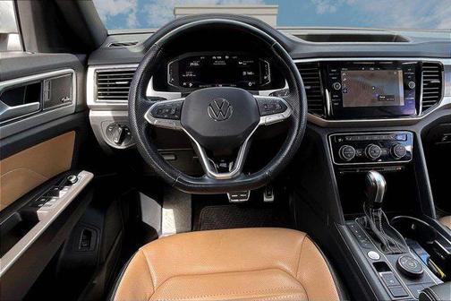 2022 Volkswagen Atlas Cross Sport 3.6L V6 SEL Premium R-Line