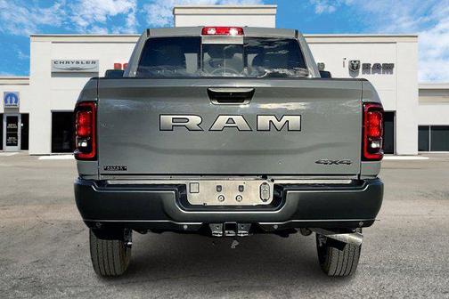 2026 RAM 2500 Tradesman Crew Cab 4x4 6'4' Box