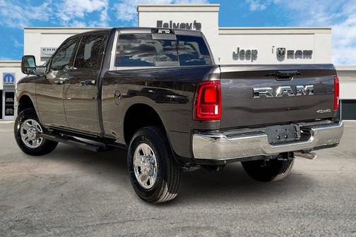 2026 RAM 2500 Tradesman Crew Cab 4x4 6'4' Box