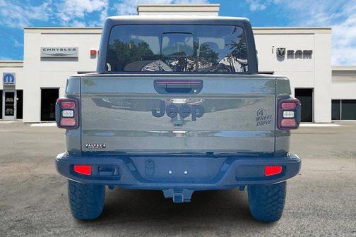 2025 Jeep Gladiator Willys