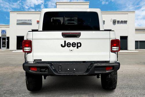 2025 Jeep Gladiator Nighthawk