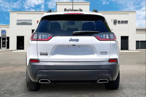 Bright White Clearcoat 2022 Jeep Cherokee Latitude Lux