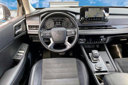 2024 Mitsubishi Outlander 