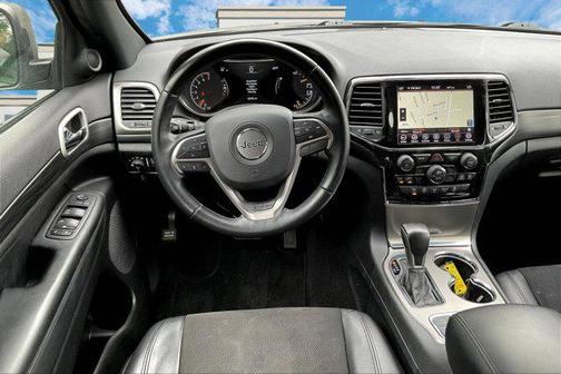 2022 Jeep Grand Cherokee Laredo