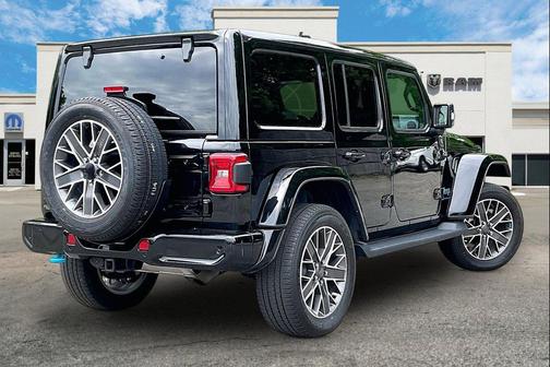 Black Clearcoat 2023 Jeep Wrangler 4xe Sahara High Altitude