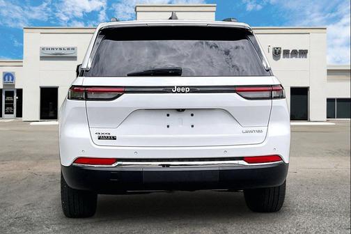 Bright White Clearcoat 2023 Jeep Grand Cherokee Limited