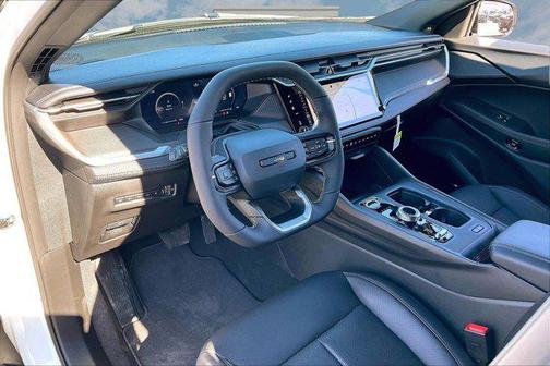 bright white clearcoat 2026 Jeep Cherokee Overland